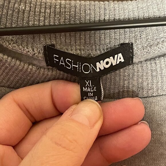 Women's XL Fashion Nova Written With Love Sweatshirt Color Block Drawstring - Picture 6 of 8